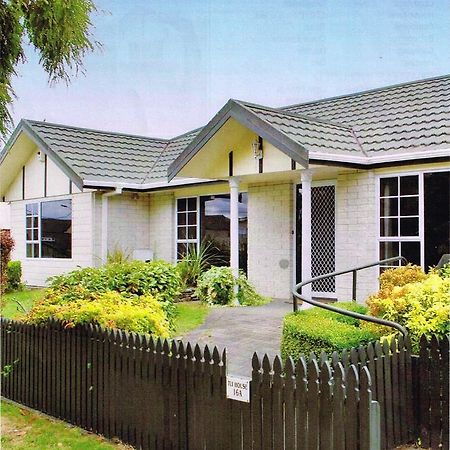 Tui House Villa Lago Lago Taupo Esterno foto