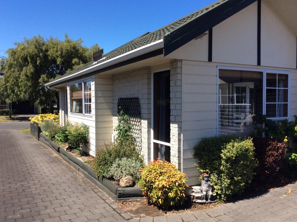 Tui House Villa Lago Lago Taupo Esterno foto