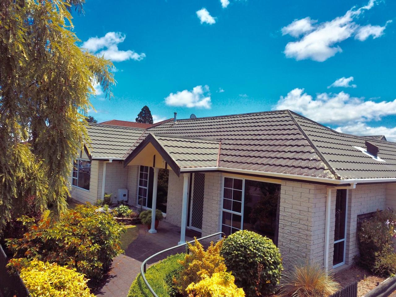 Tui House Villa Lago Lago Taupo Esterno foto