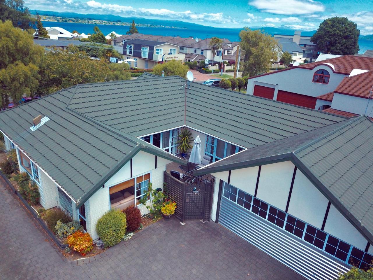 Tui House Villa Lago Lago Taupo Esterno foto