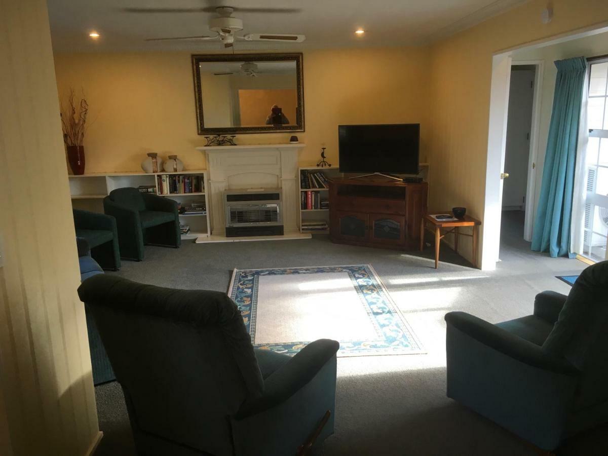Tui House Villa Lago Lago Taupo Esterno foto